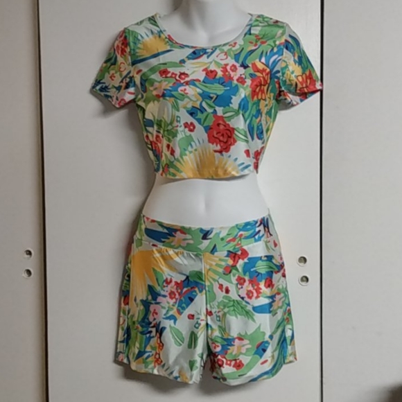 Y2K Shiny Tropical Spandex Crop Top and Shorts - Picture 1 of 12